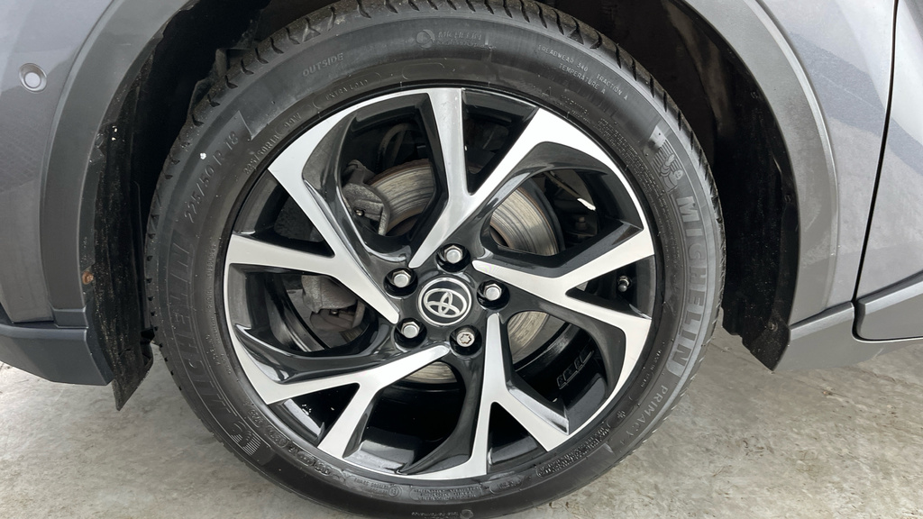 Toyota C-Hr 2L Dynamic Grey #25