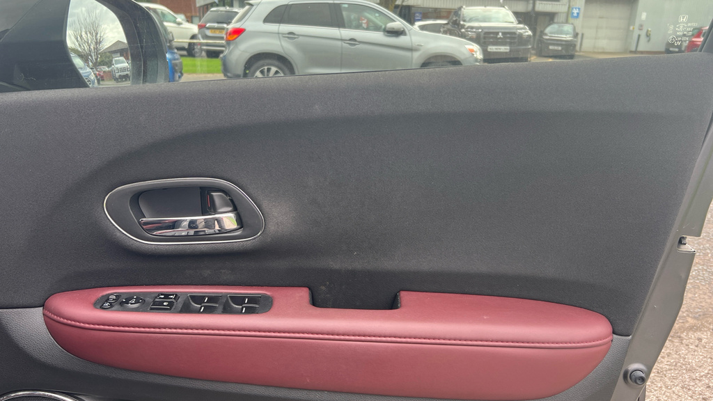 Honda Hr-V Hatchback Grey #31