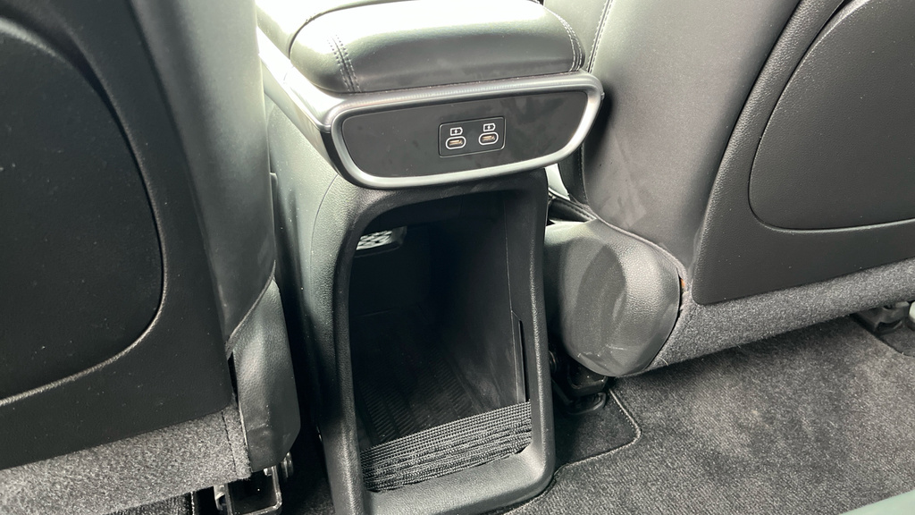 Genesis GV60 Sport Plus Awd White #40