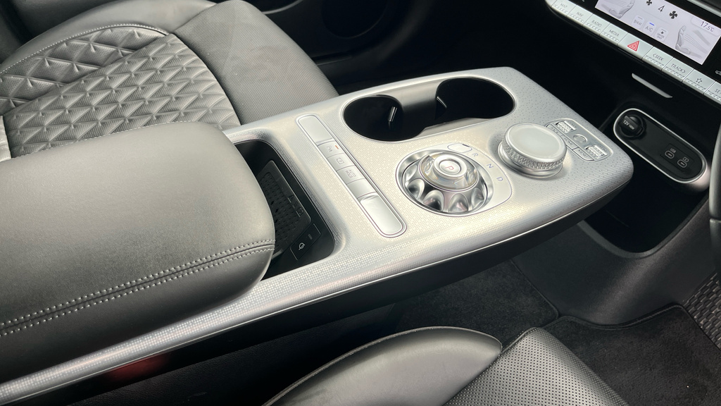 Genesis GV60 Sport Plus Awd White #37