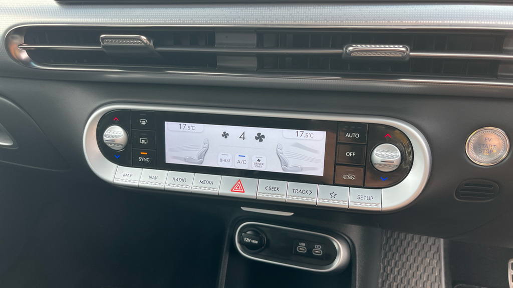 Genesis GV60 Sport Plus Awd White #41