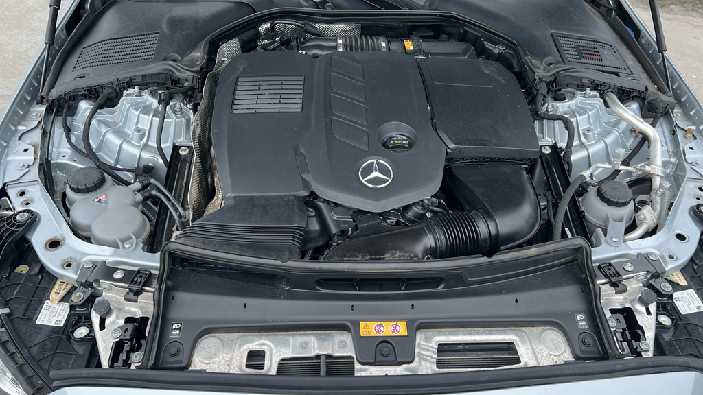 Mercedes-Benz C Class Saloon Blue #21