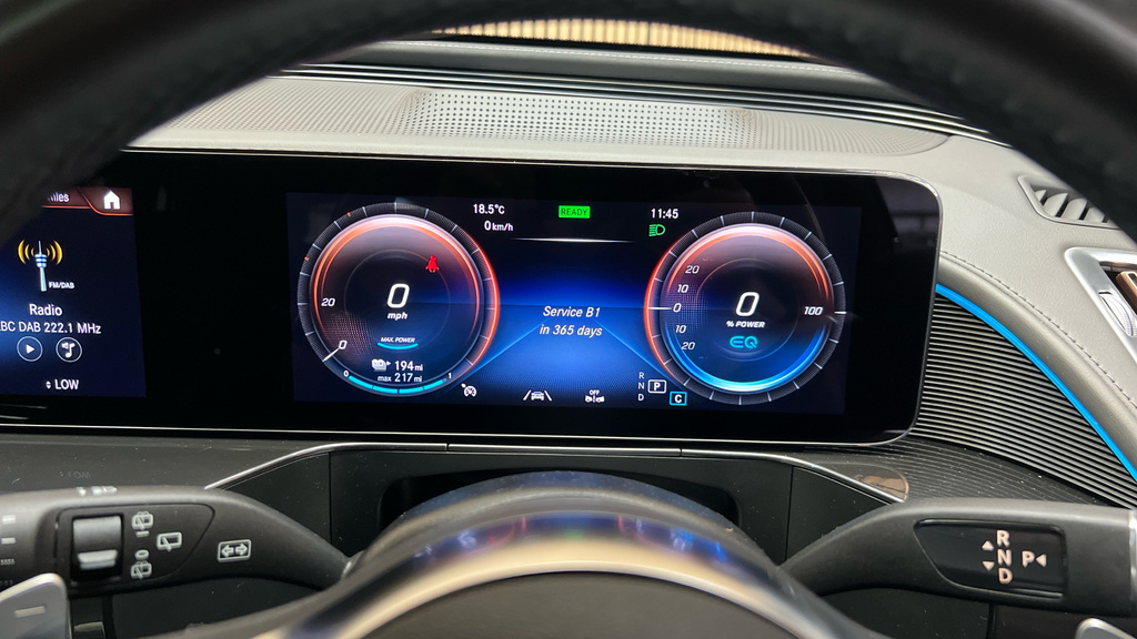 Mercedes-Benz EQC Suv Black #32