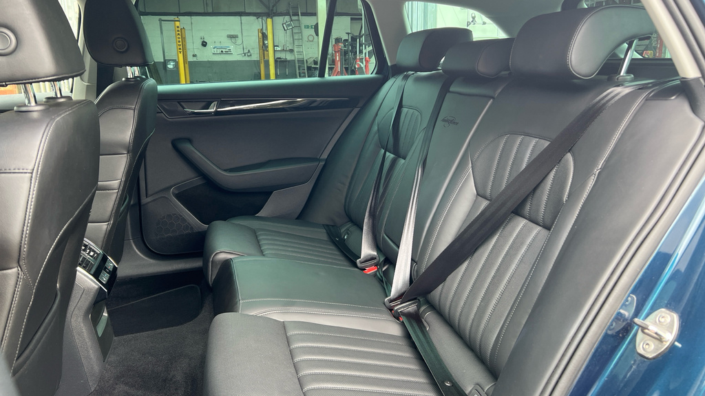 Skoda Superb Se L Executive Silver #27