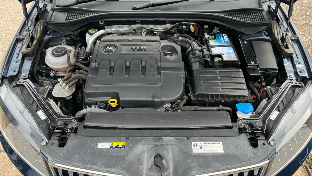 Skoda Superb Se L Executive Silver #29
