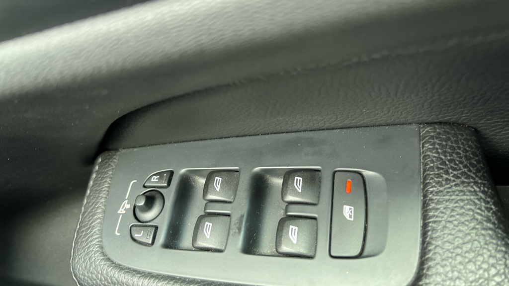 Volvo V60 D3 Inscription Red #30