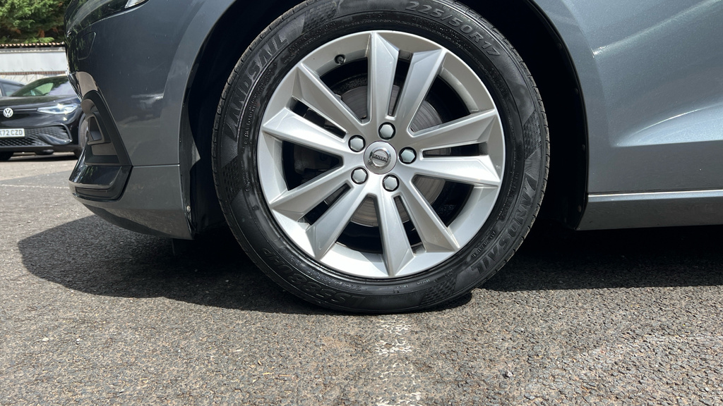 Volvo V60 D3 Inscription Red #17