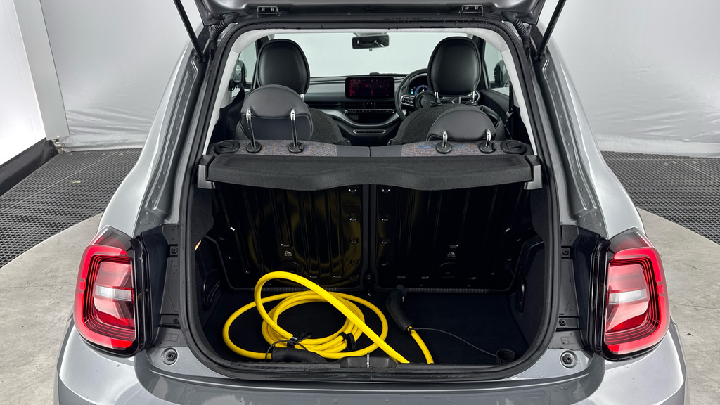 Fiat 500E 500E Passion Gold #15