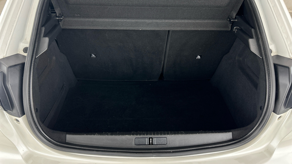 Peugeot e-208 Hatchback Black #22
