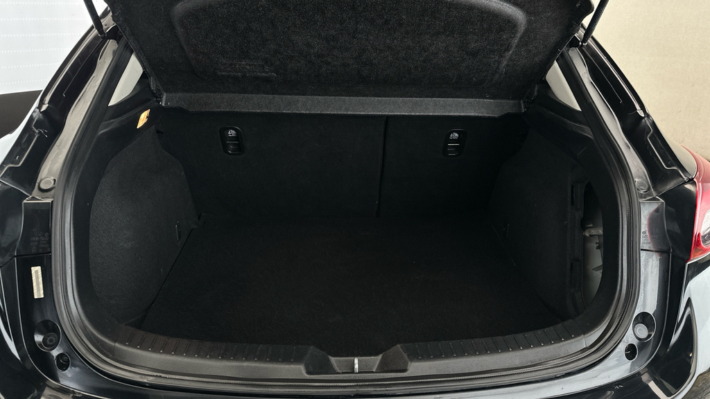 Mazda 3 2.2D 150 Sport Nav White #20