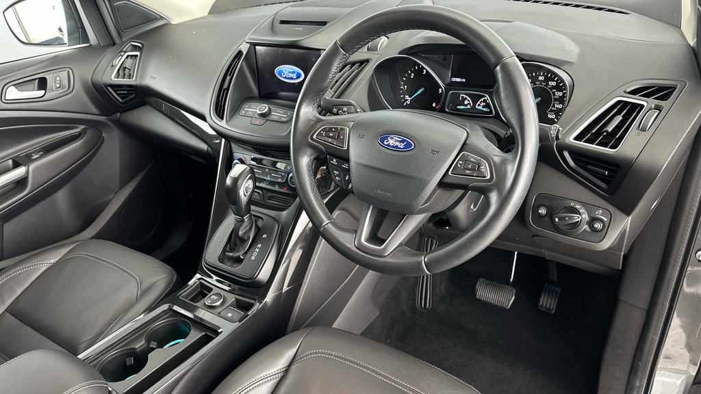 Ford Kuga 2.0 Tdci Titanium Edition 2Wd #9