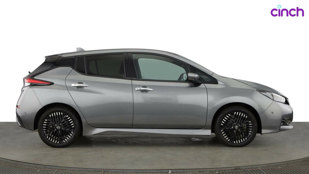 Nissan Leaf Shiro White #1