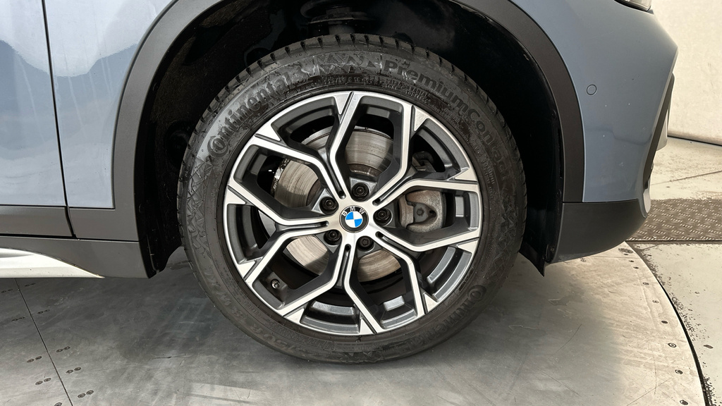 BMW X1 2L Xline Black #26