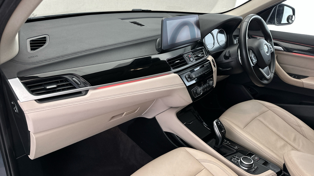 BMW X1 2L Xline Black #13