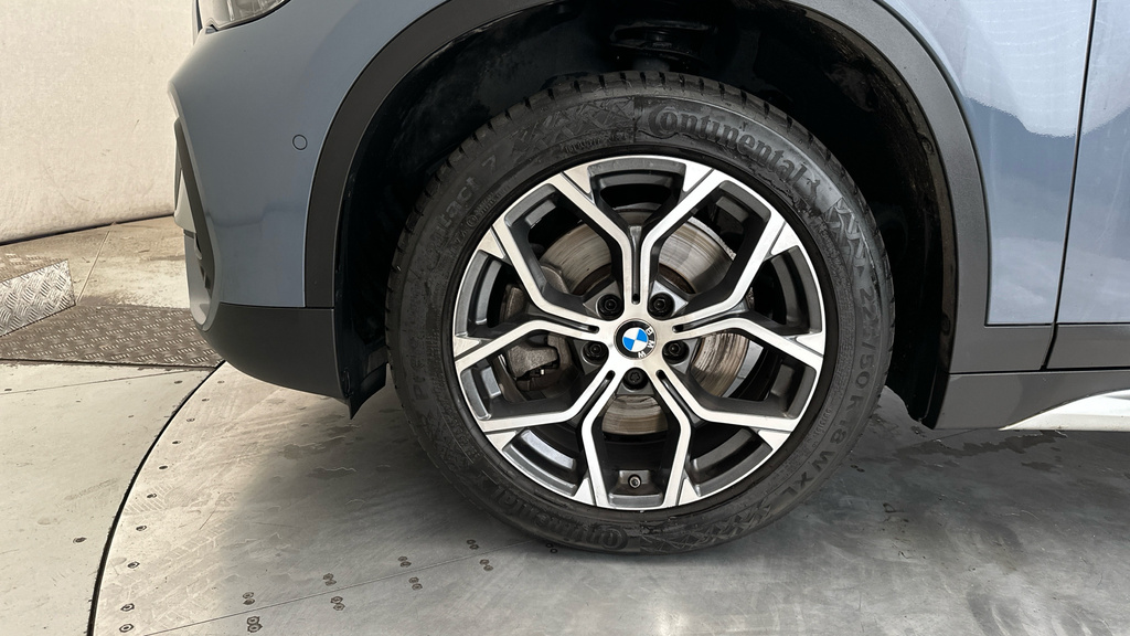 BMW X1 2L Xline Black #23