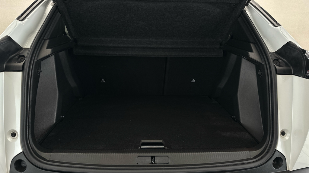 Peugeot 2008 Gt Premium Red #22
