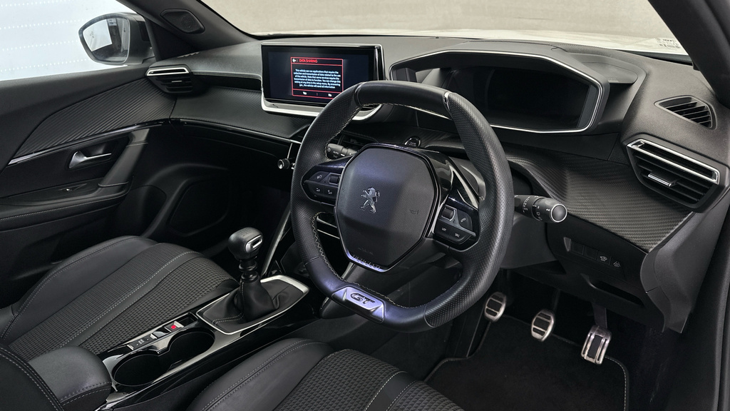 Peugeot 2008 Gt Premium Red #11