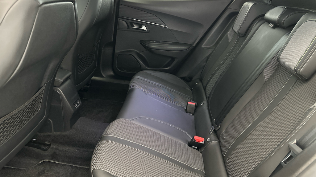 Peugeot 2008 Gt Premium Red #21