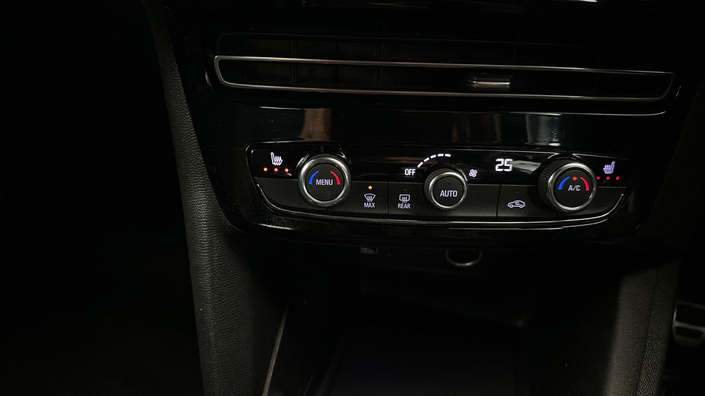 Vauxhall Mokka Sri White #14