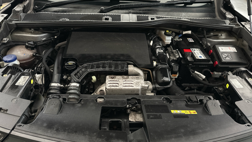 Vauxhall Mokka Sri White #22