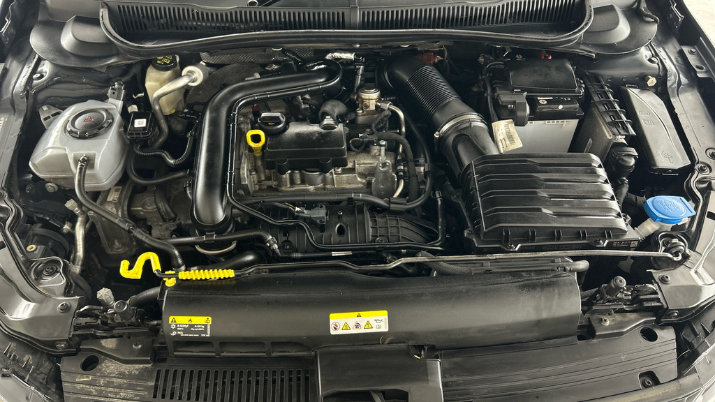 Volkswagen Polo Active Black #22