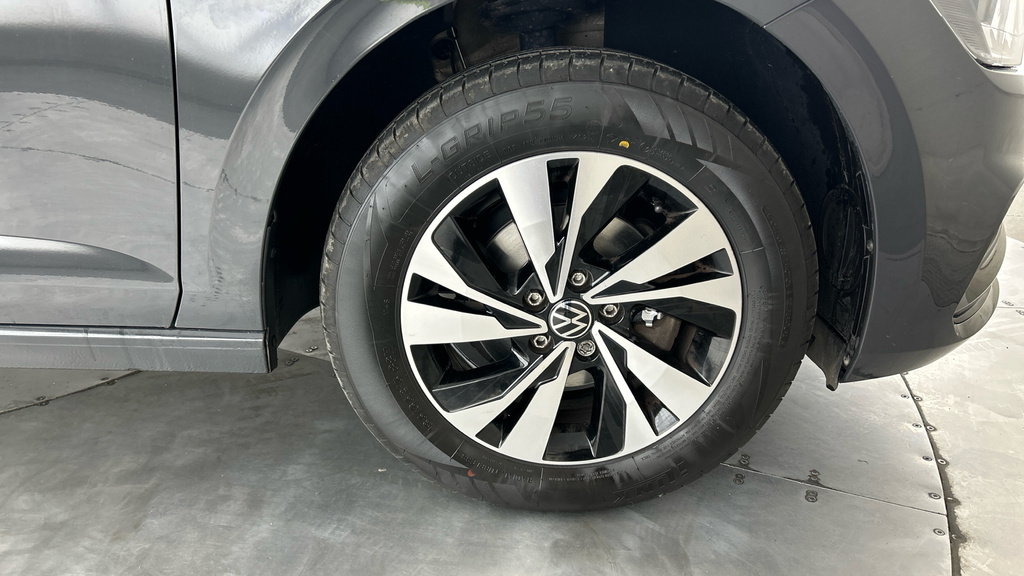 Volkswagen Polo Active Black #26