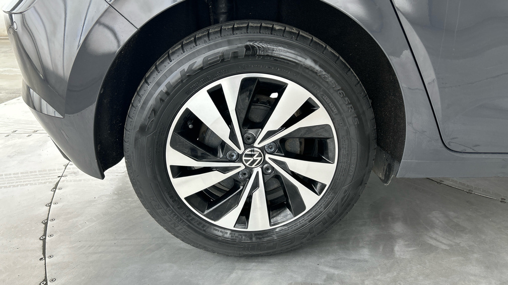 Volkswagen Polo Active Black #25
