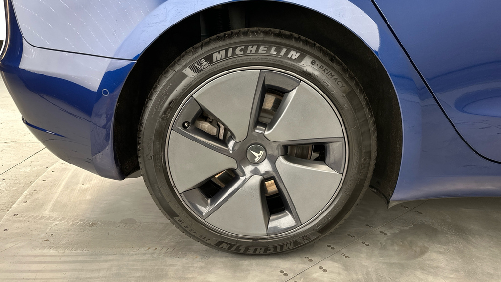 Tesla Model 3 2021 Dual Motor Long Range Saloon A Blue #25