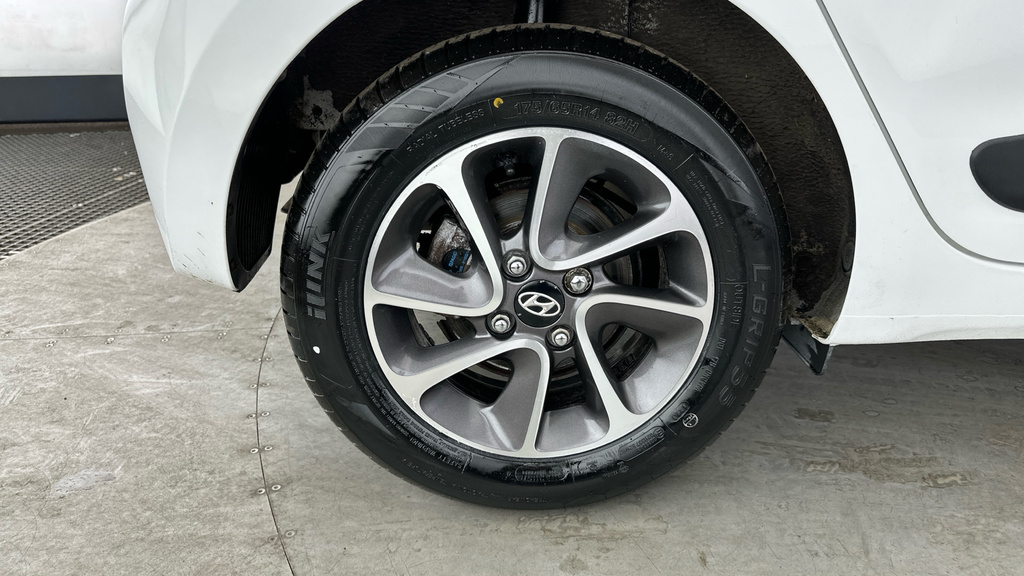 Hyundai I10 Hatchback Grey #23