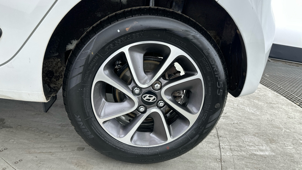Hyundai I10 Hatchback Grey #22