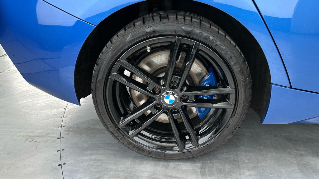 BMW 1 Series Hatchback 1.5 Black #24