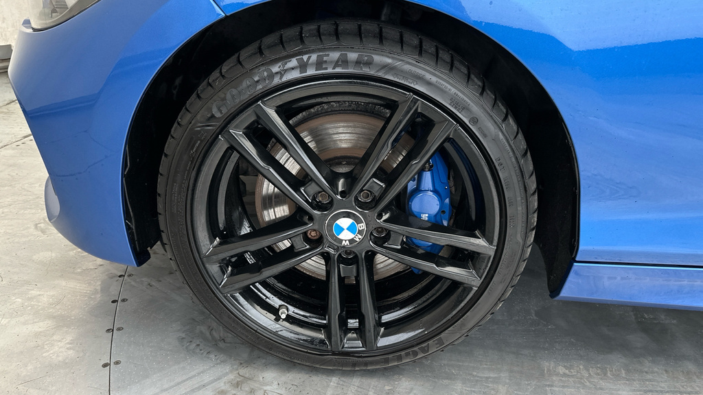 BMW 1 Series Hatchback 1.5 Black #22