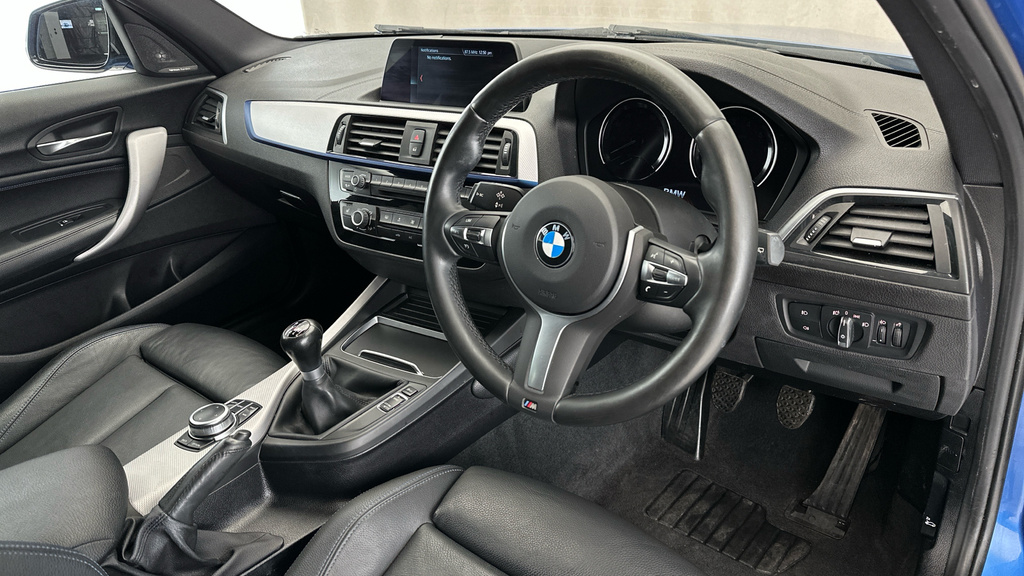 BMW 1 Series Hatchback 1.5 Black #10