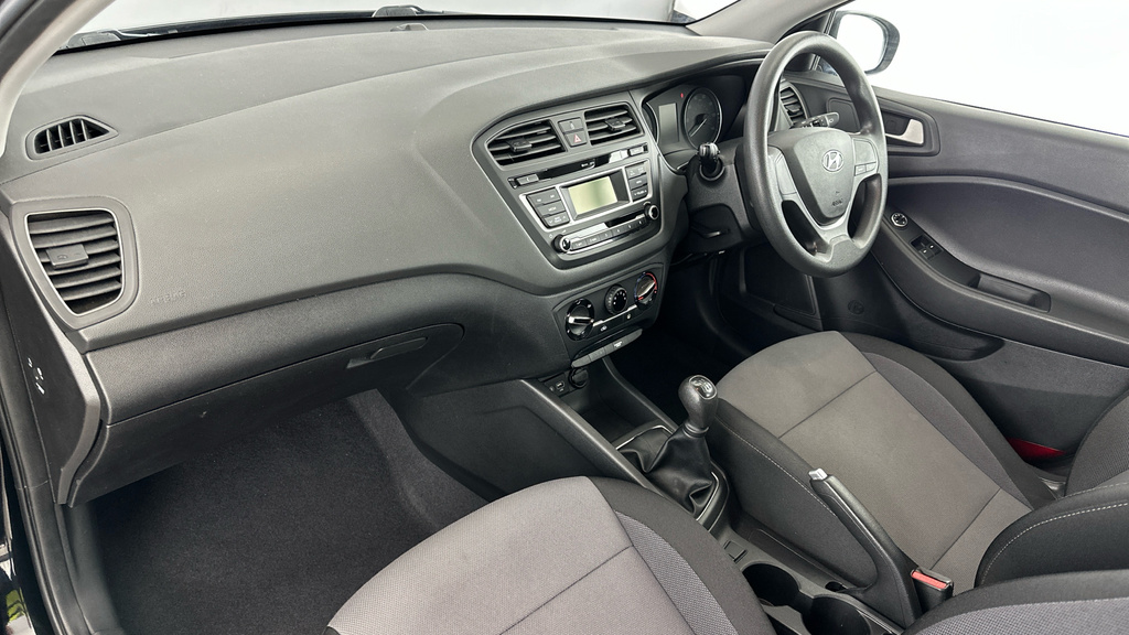 Hyundai I20 Red #10