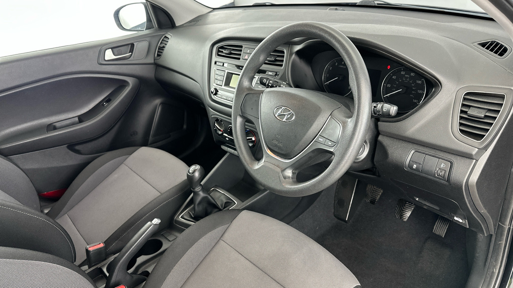 Hyundai I20 Red #9