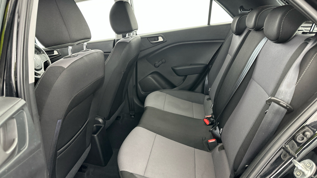 Hyundai I20 Red #16