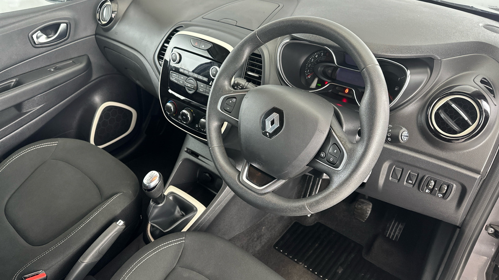 Renault Captur 1.3 Tce 130 Iconic White #9