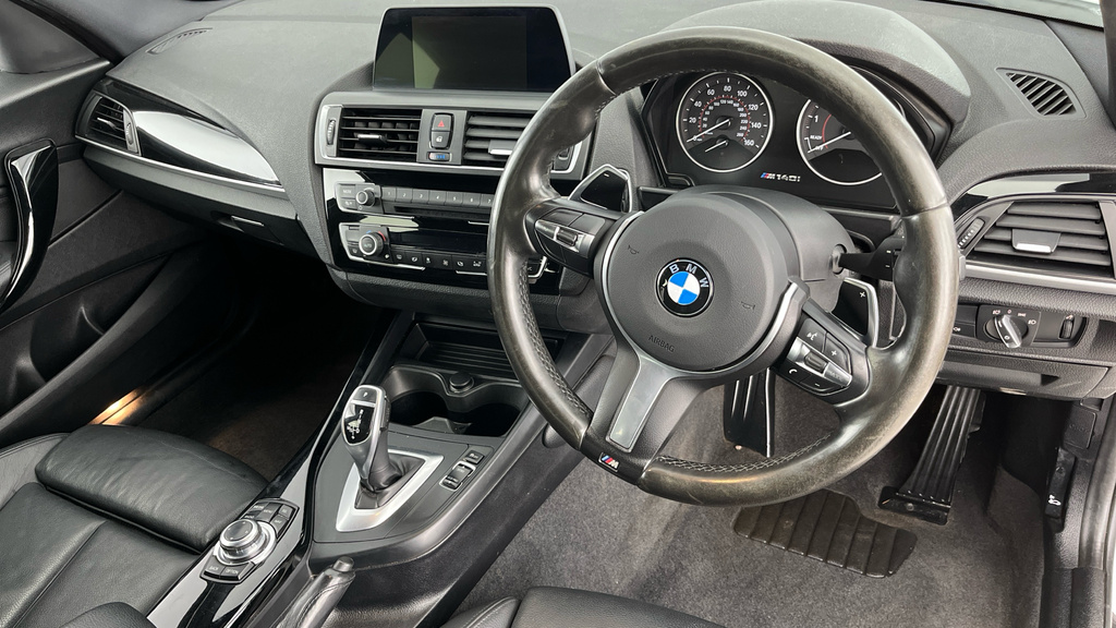 BMW 1 Series  White #9
