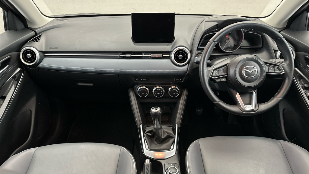 Mazda 2 1.5 E-skyactiv G Mhev Homura White #12