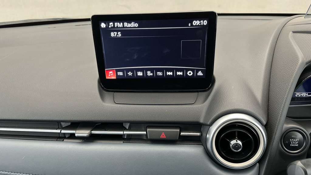 Mazda 2 1.5 E-skyactiv G Mhev Homura White #13