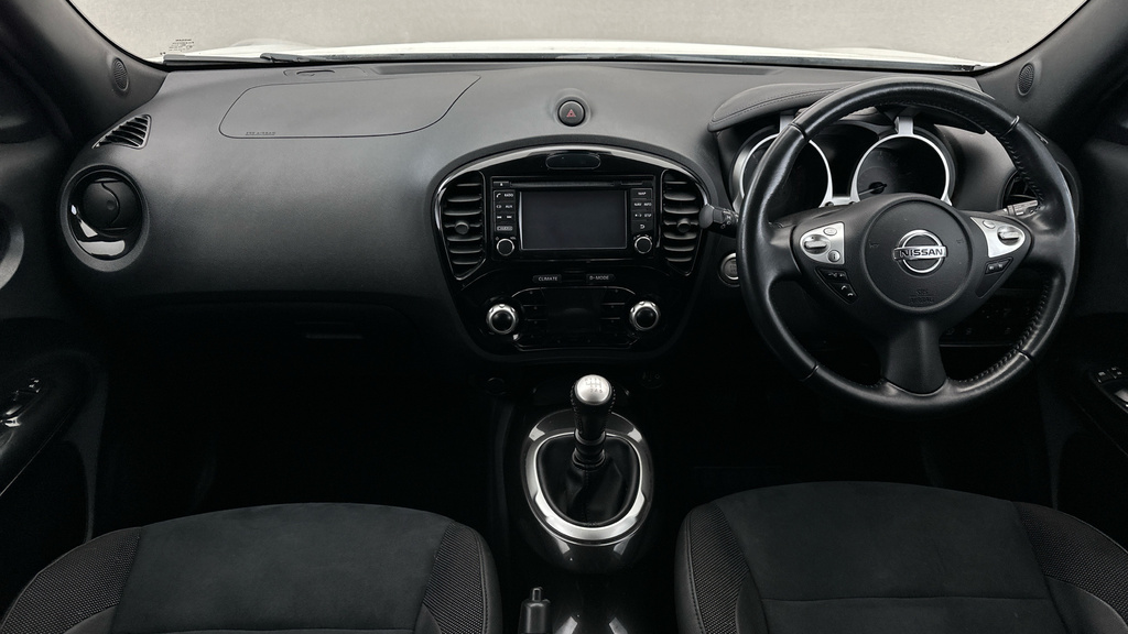 Nissan Juke Tekna Black #13