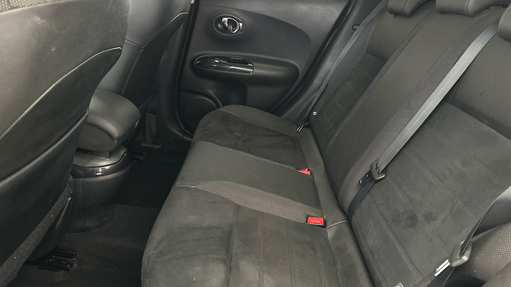 Nissan Juke Tekna Black #19