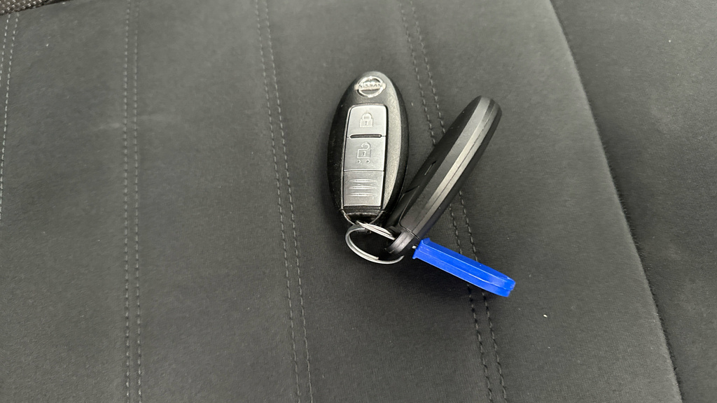 Nissan Juke Tekna Black #27