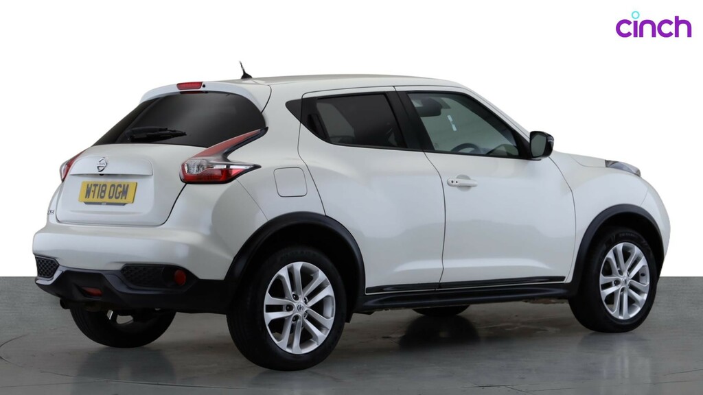 Nissan Juke Tekna Black #3