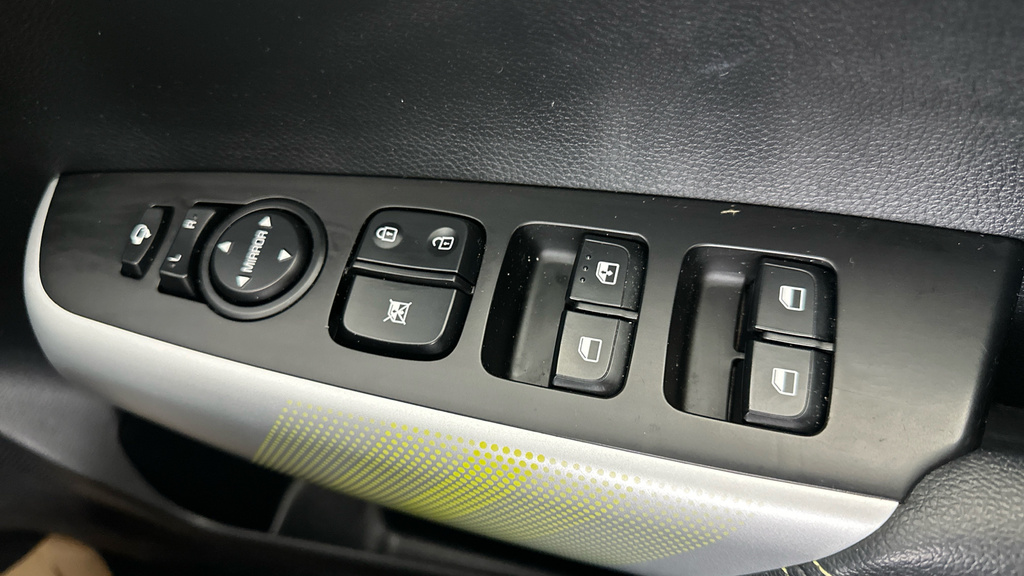 Kia Picanto X-line BL22NTN Yellow #12