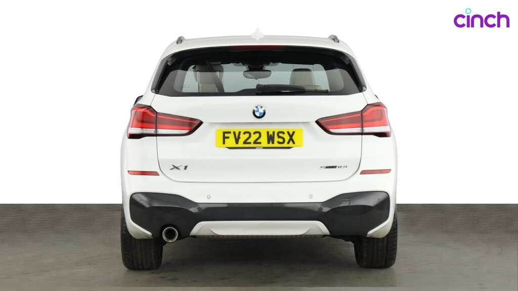 BMW X1 Sdrive 18D Xline Step Black #4