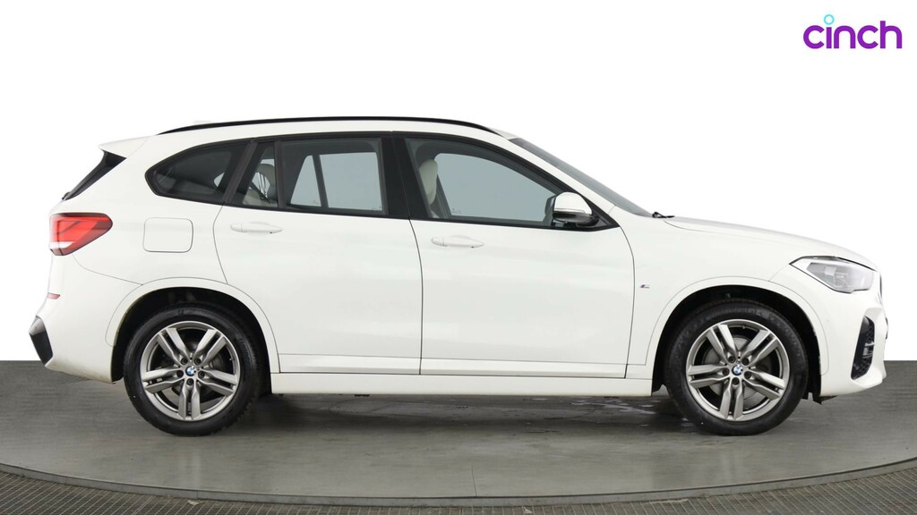 BMW X1 Sdrive 18D Xline Step Black #2