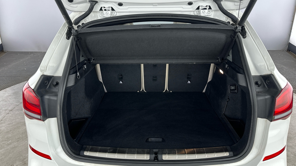 BMW X1 Sdrive 18D Xline Step Black #20