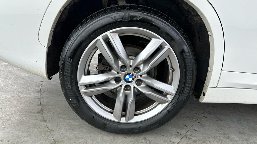 BMW X1 Sdrive 18D Xline Step Black #24