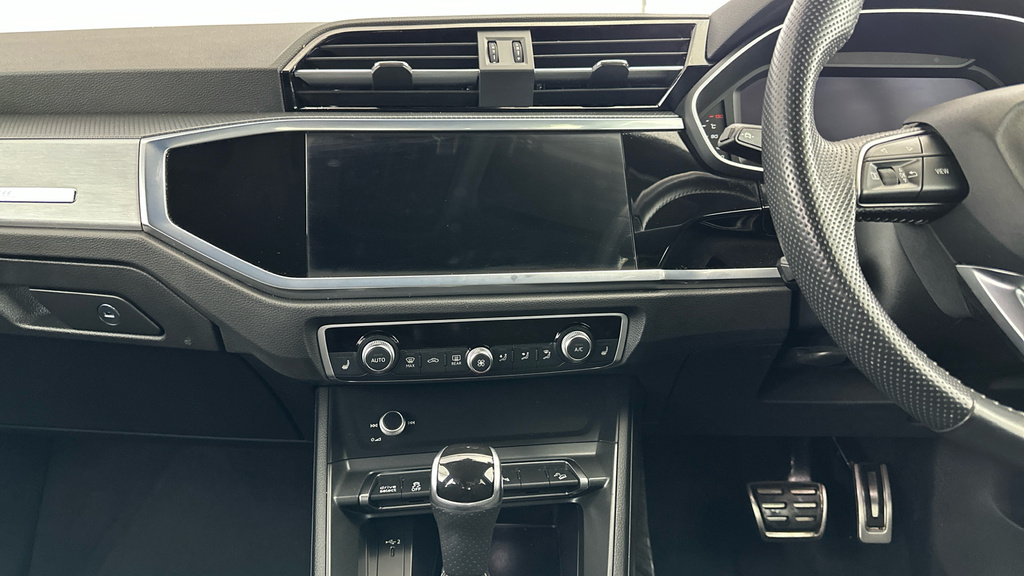 Audi Q3 35 Tfsi S Line Grey #24